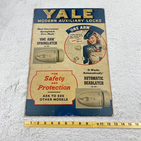 1940s YALE Locks Advertising Sign 19" Cardboard Easel Display Locksmith WWII - Picture 4 of 13